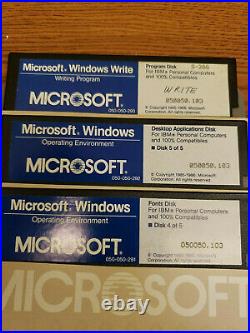 Original Microsoft Windows Version 1.0 - Part #050-050-226 / 0786 opened
